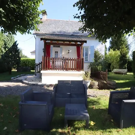 Maison De Charme Renovee Pres Des Gorges, Jardin Prive, Cheminee, Terrasse, Proche Salers Et Puy Mary - Fr-1-742-160 度假居 *